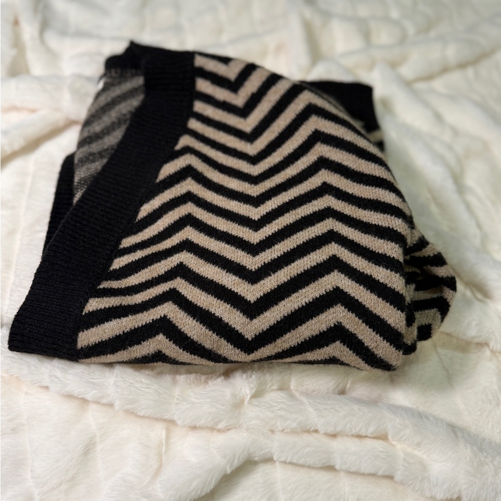 Maurices Black and Tan Chevron Cardigan - Picture 3 of 5